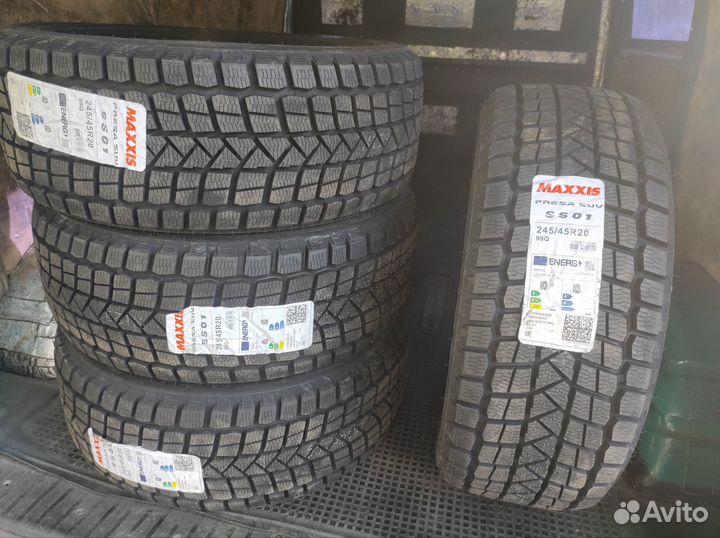 Maxxis SS-01 Presa SUV 245/45 R20 99Q