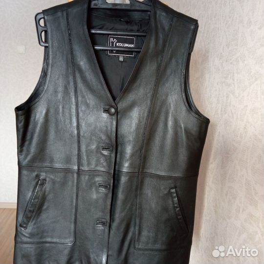 Кожаная жилетка женская