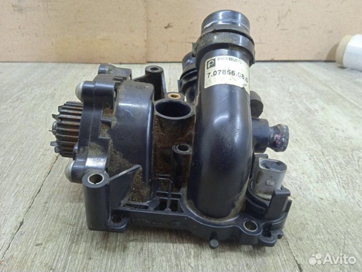 Помпа Volkswagen Passat B6 BZB 2008