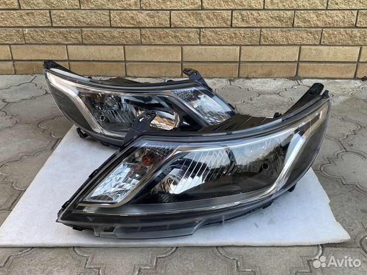 Комплект фар оригинал KIA Rio 3 дорестайлинг