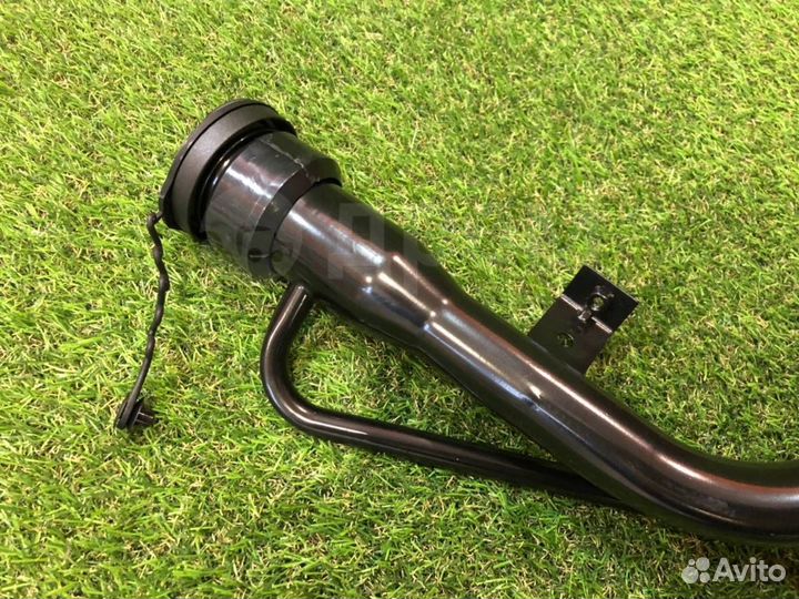 Горловина топливного бака Toyota Ipsum/Nadia/Gaia