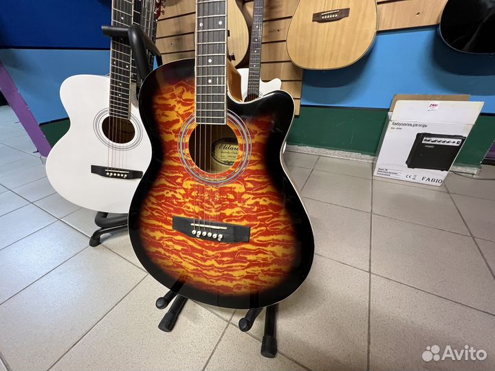 Акустическая гитара