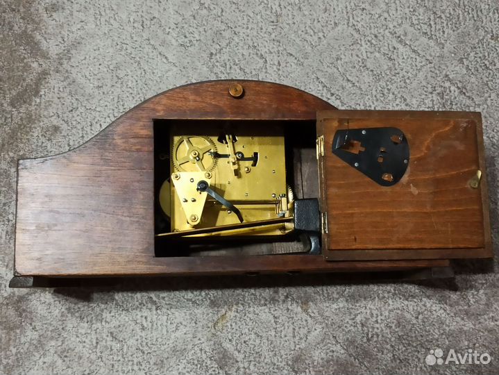 Часы настольные с четвертым боем