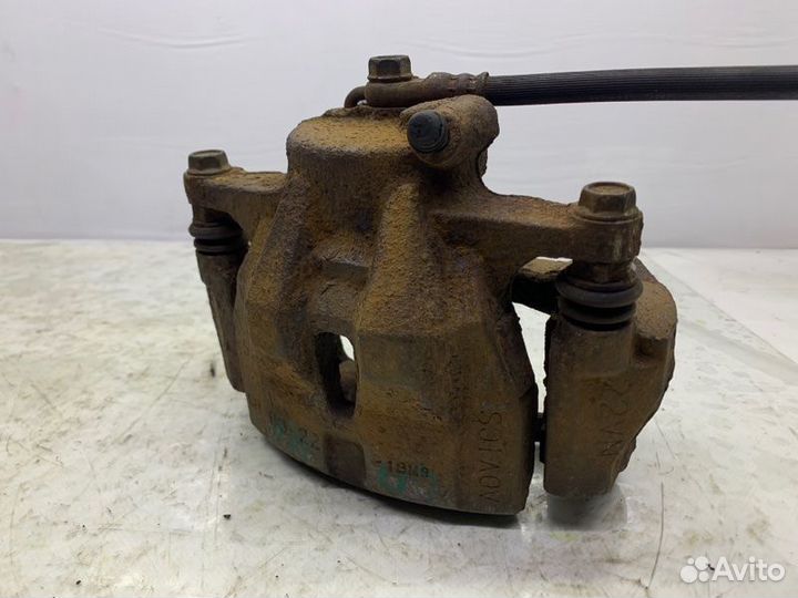 Суппорт передний левый Toyota Corolla E140 1.8