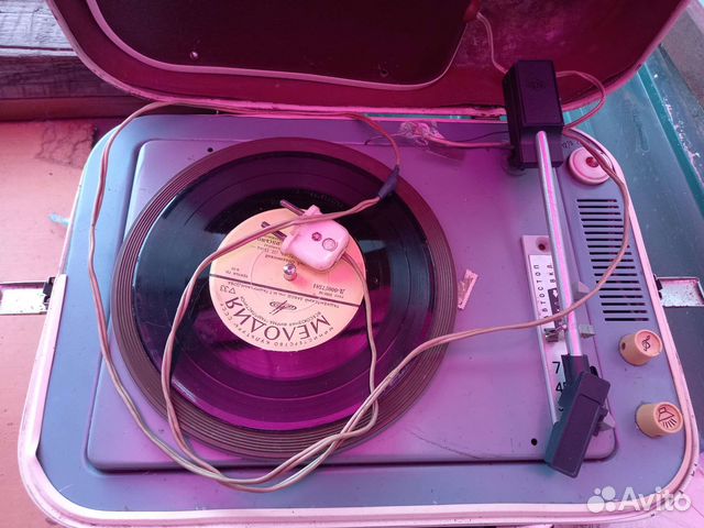 Проигрыватель винила