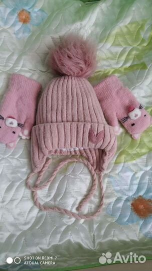 Шапка и варежки детские