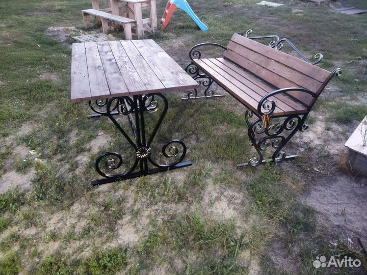 Стол уличный