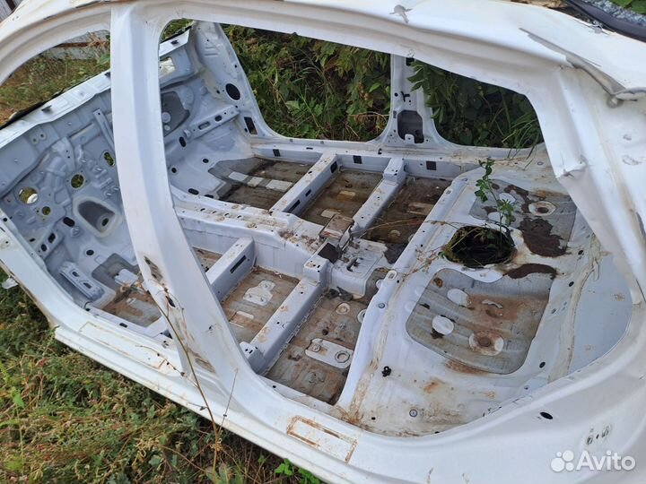 Кузов почастям Kia Rio3