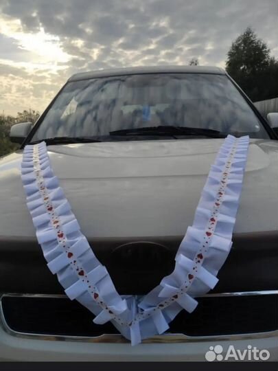 Свадебные украшения на машину