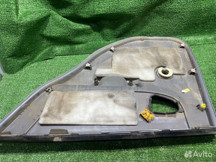 Обшивка боковой двери задняя левая Hyundai Accent