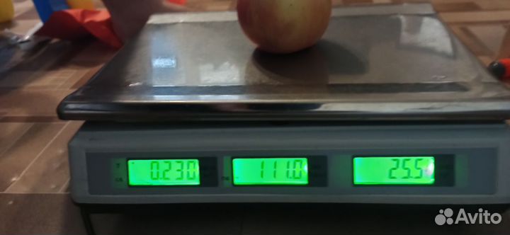 Торг. оборуд-е: весы цифр., денежный ящик, крючки