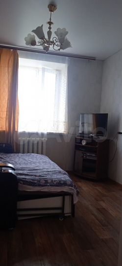2-к. квартира, 40 м², 3/3 эт.