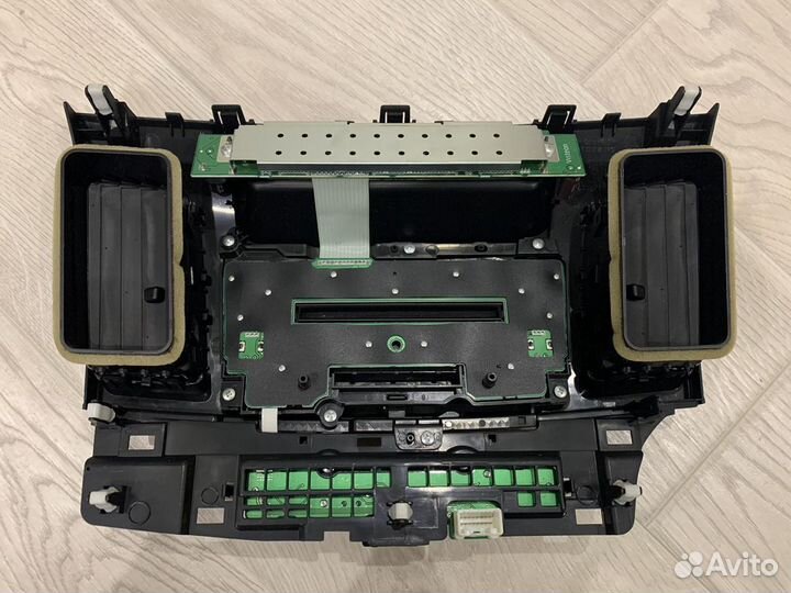 Продам панель и штатную магнитолу 6 дисков Lancer