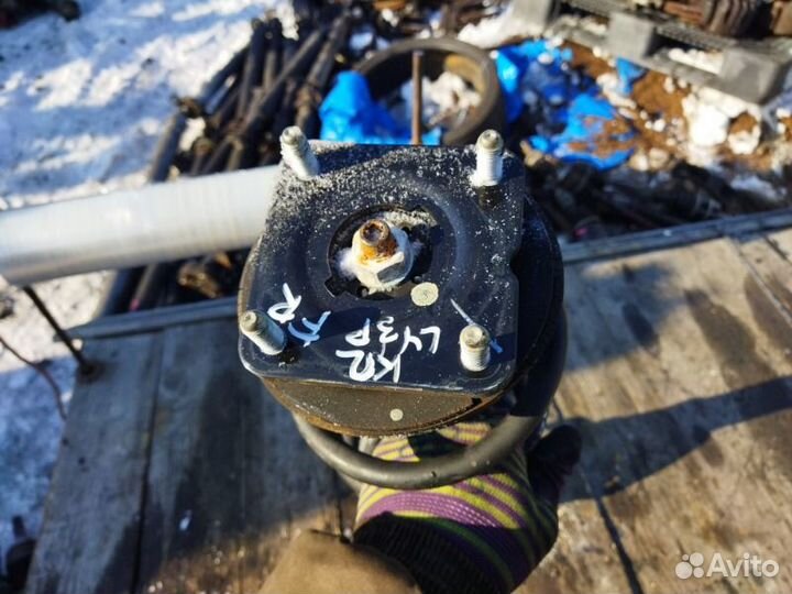 Стойка передняя правая Mazda Mpv LY3P