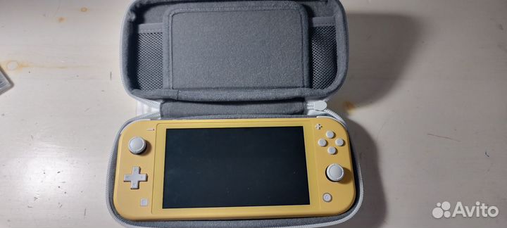 Nintendo switch lite чехол+игры