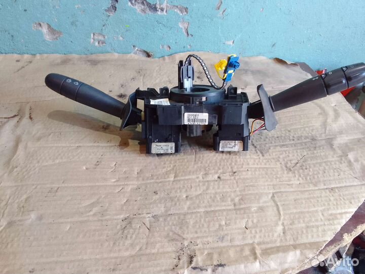 Подрулевой переключатель Renault Logan 1