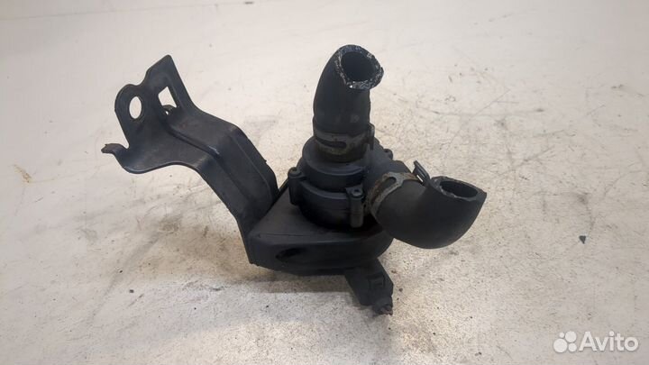 Насос водяной Skoda Octavia (A5), 2010