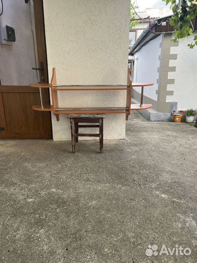 Полка настенная навесная