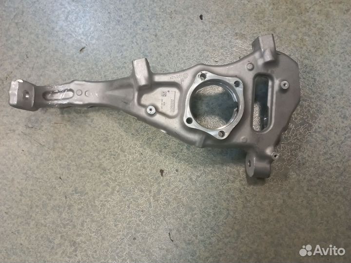 Поворотный кулак Мерседес GT x290