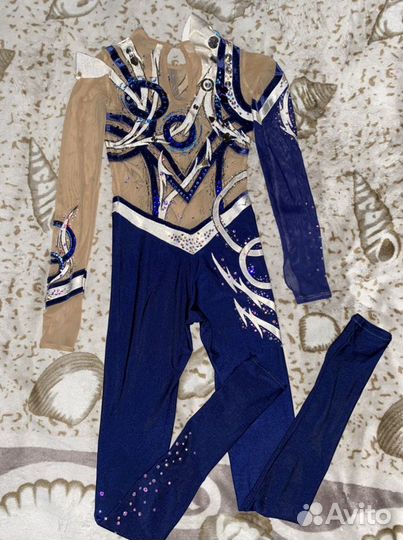 Продам купальник (комбинезон) для художественной г