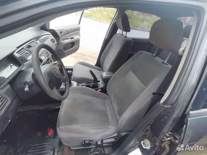 В разборе Mitsubishi Lancer 9