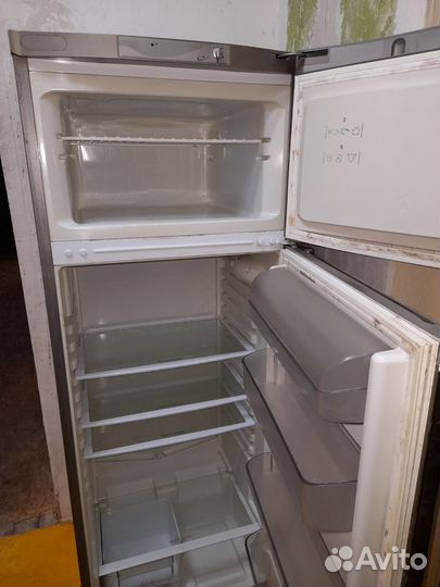 Холодильник бу средний размер