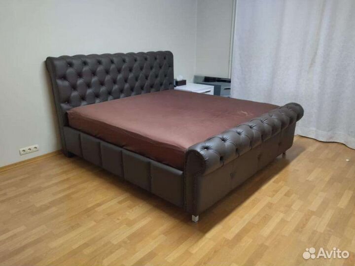 Кровать
