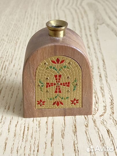 Подсвечник из ценной породы дерева