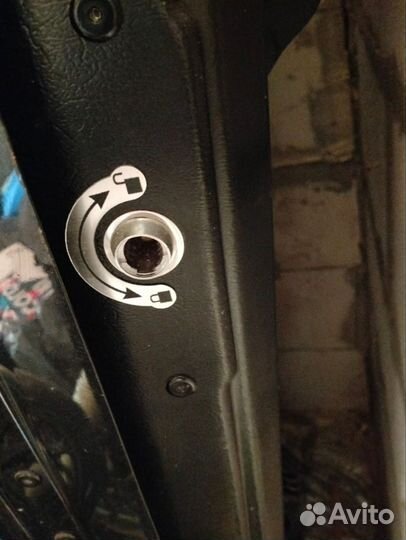 Автомобильный бокс на крышу бу