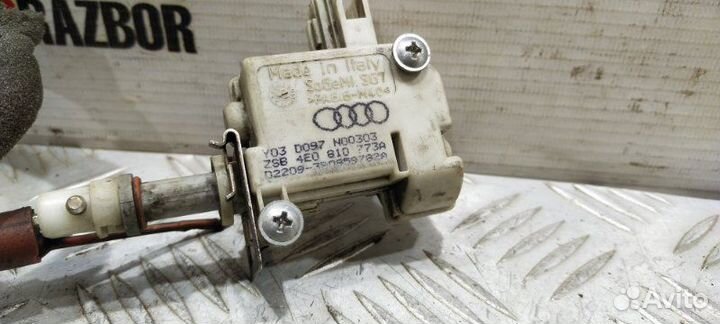 Активатор лючка бензобака Audi A8 седан BFM 2006