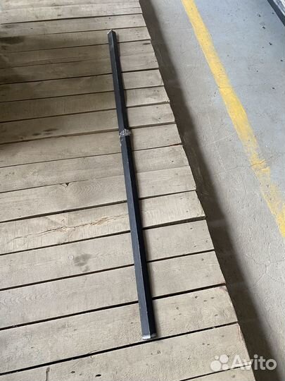 Уголок железный