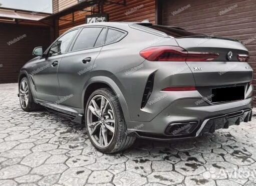 Накладка на задний бампер BMW X6 G06 черный глянец
