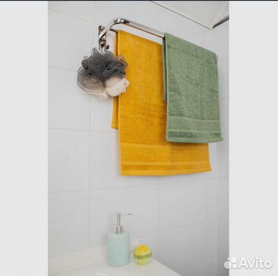 Полотенцедержатель с крючками настенный