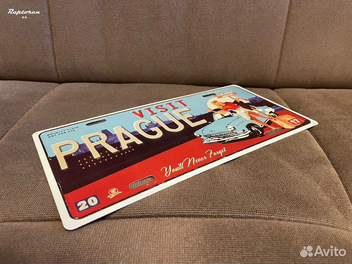 Металлическая табличка на стену Pin-up Прага