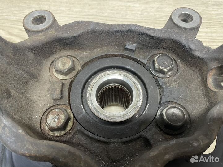 Кулак поворотный левый Nissan X-trail 31