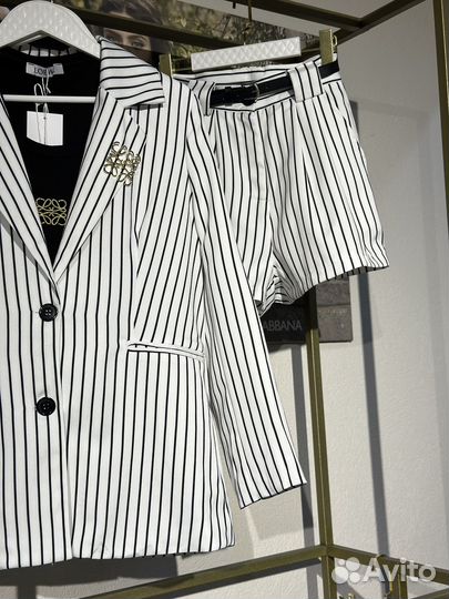 Костюм женский