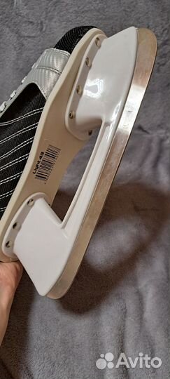 Коньки хоккейные 43 размер