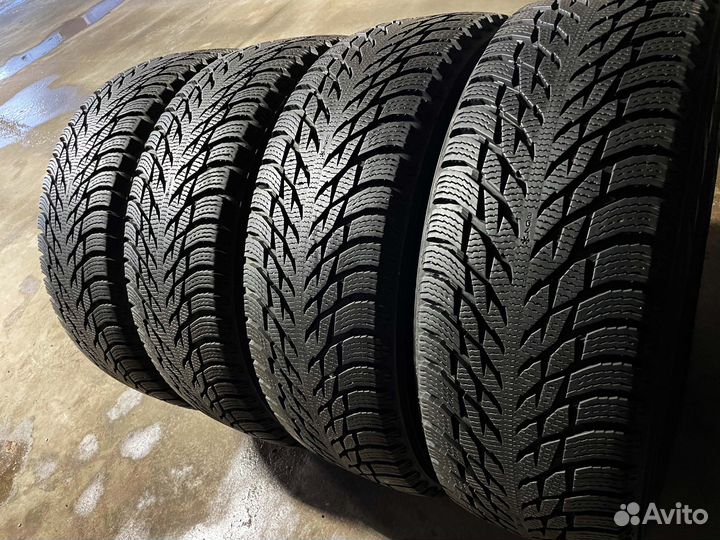 Nokian Tyres Hakkapeliitta R3 235/60 R18