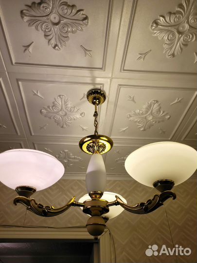 Люстра трехрожковая бу