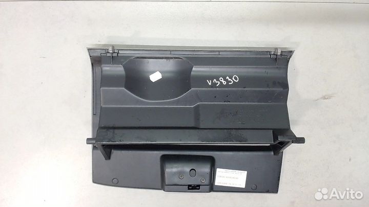 Бардачок Nissan Almera Tino, 2002