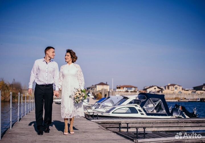 Кружевное платье миди