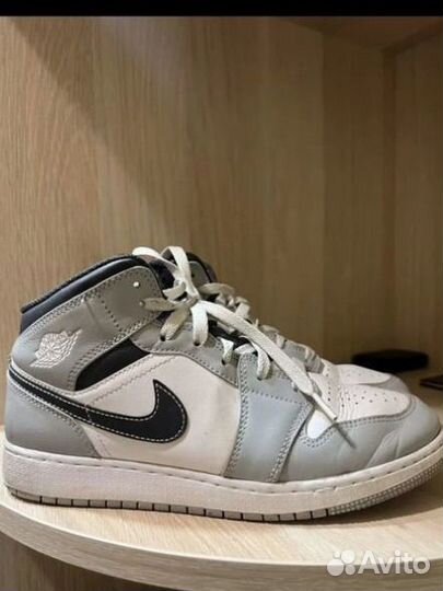 Кроссовки Nike Jordan 1 mid smoke light grey 40