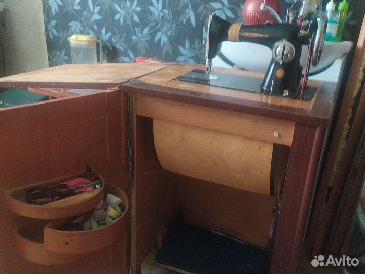 Швейная машинка Подольская ножная