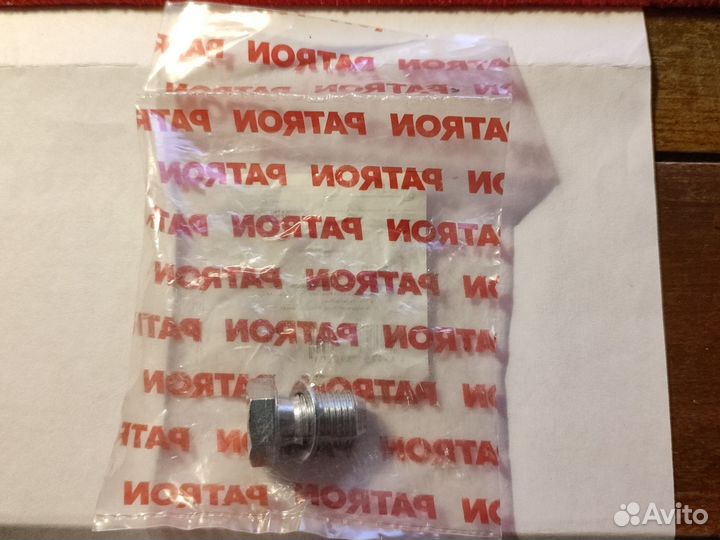 Пробка картера двигателя