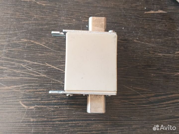 Плавская вставка Siemens 3NA3830