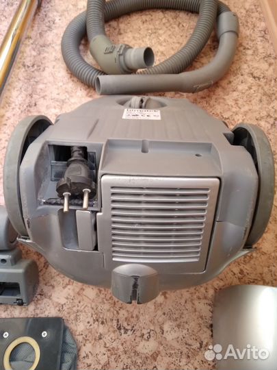 Пылесосы Bimatek 1700W, Delonghi