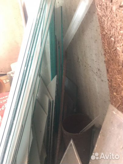 Отдам бесплатно стекло