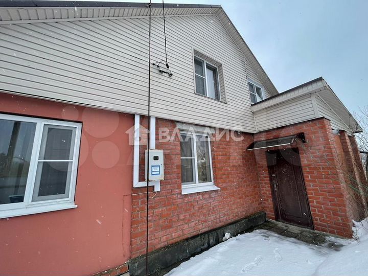 Дом 100 м² на участке 10 сот.