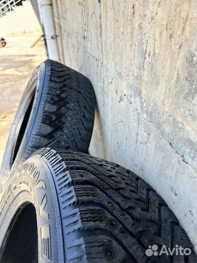 Goodyear UltraGrip 500 215/60 R16 99T