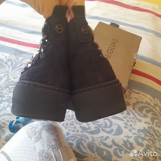 Полусапожки женские 38 размера